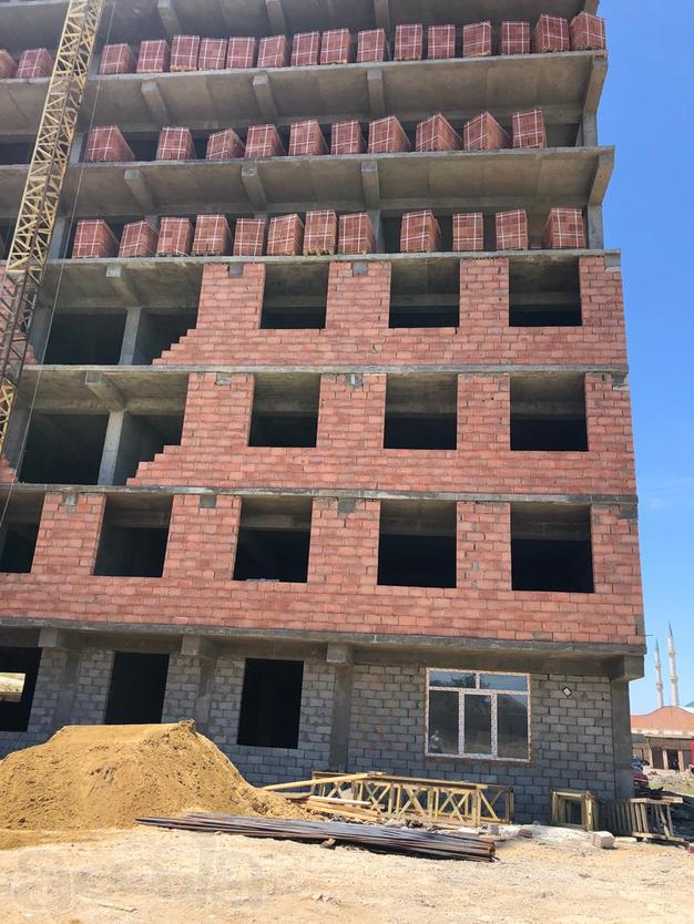 Продаётся 1 комнатная квартира от застройщика  по ул. Акушинского